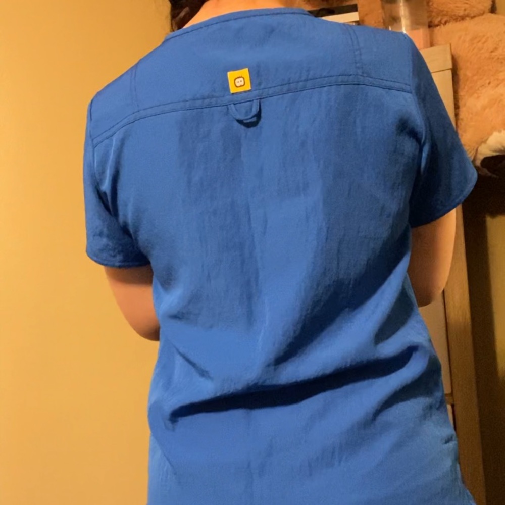 Scrub top - Picture 3 of 3